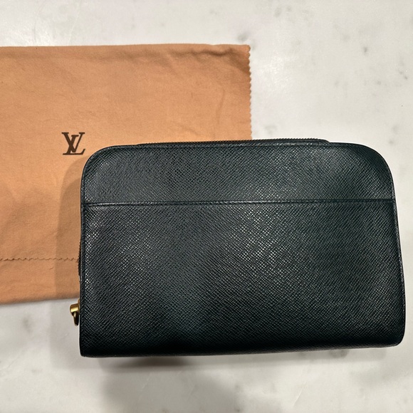 Louis Vuitton Dark Green Taiga Baikal Clutch - Picture 1 of 9